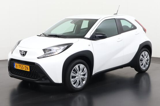 Toyota Aygo X 1.0 VVT-i MT Play