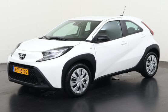 Toyota Aygo X 1.0 VVT-i MT Play