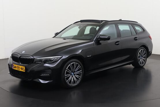 BMW 3 Serie Touring 330e xDrive M Sport Shadow