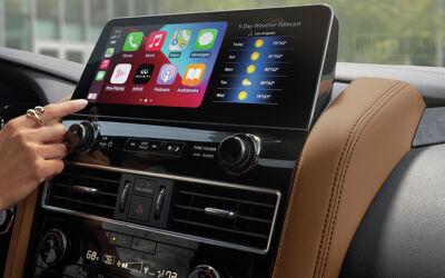 wdu-infiniti-interior-large-dash-based-touchscreen-M