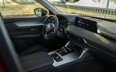 Mazda_black_interieur