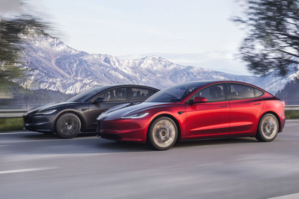 Tesla_occasion_voorraad_model_3_smeeing