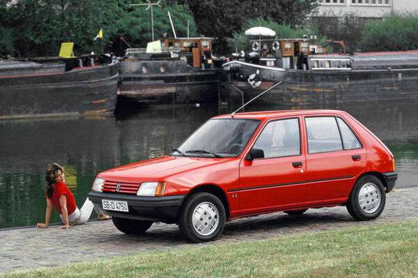 Peugeot_205_208_occasion_history_rally_voorraad