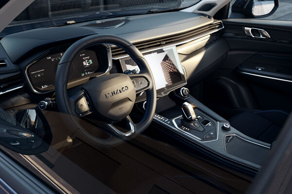 Lynk_Co_01_interieur