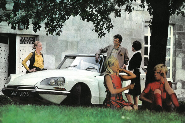 Citoen_DS_1968_1975_history_smeeing